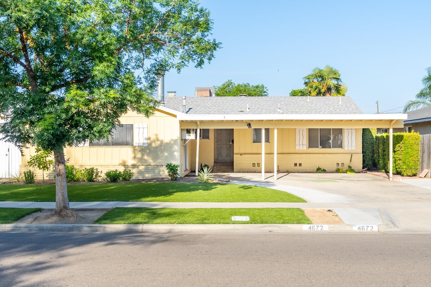 4672 N Augusta Street