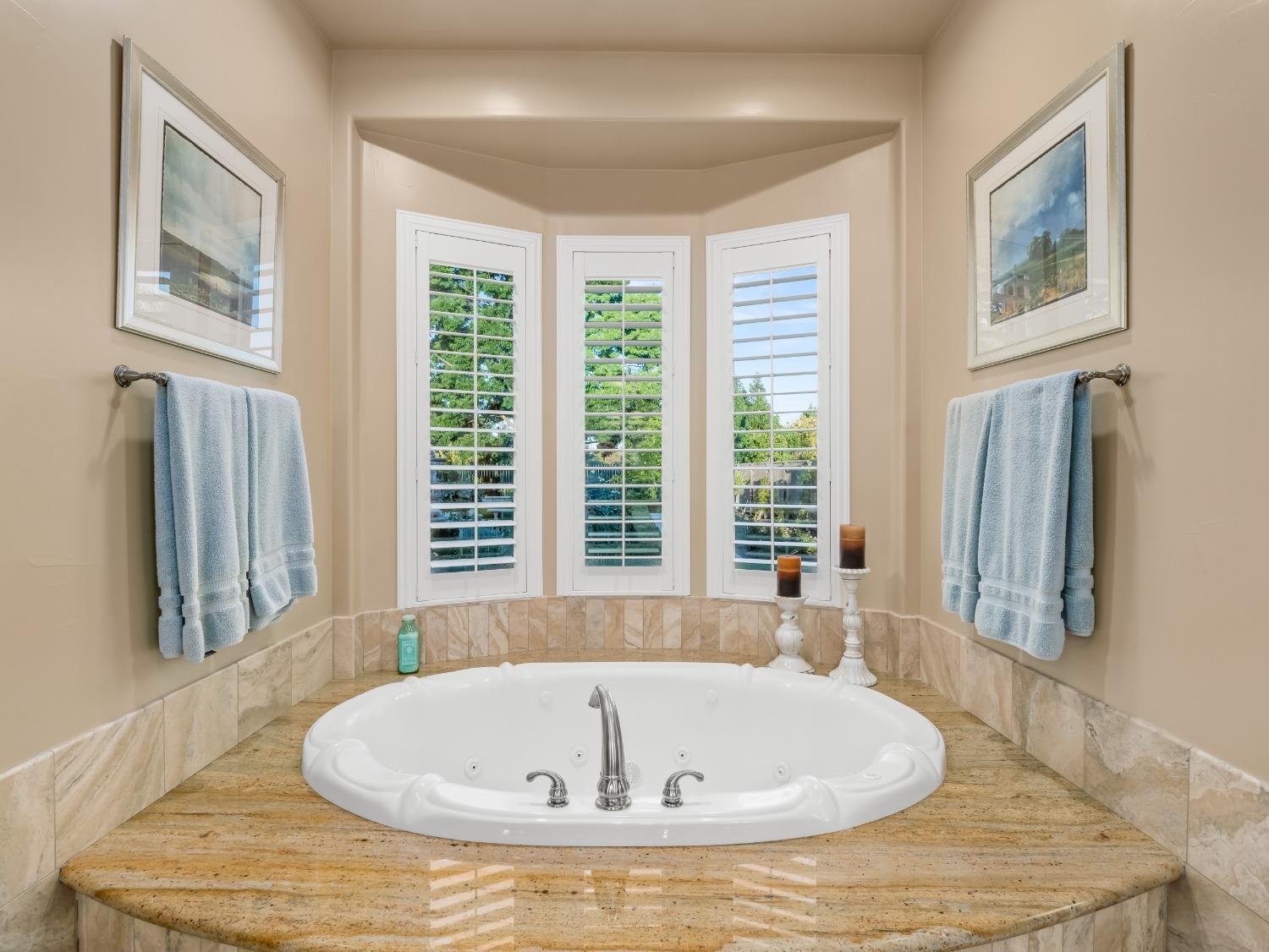 12226 N Via Tesoro Avenue