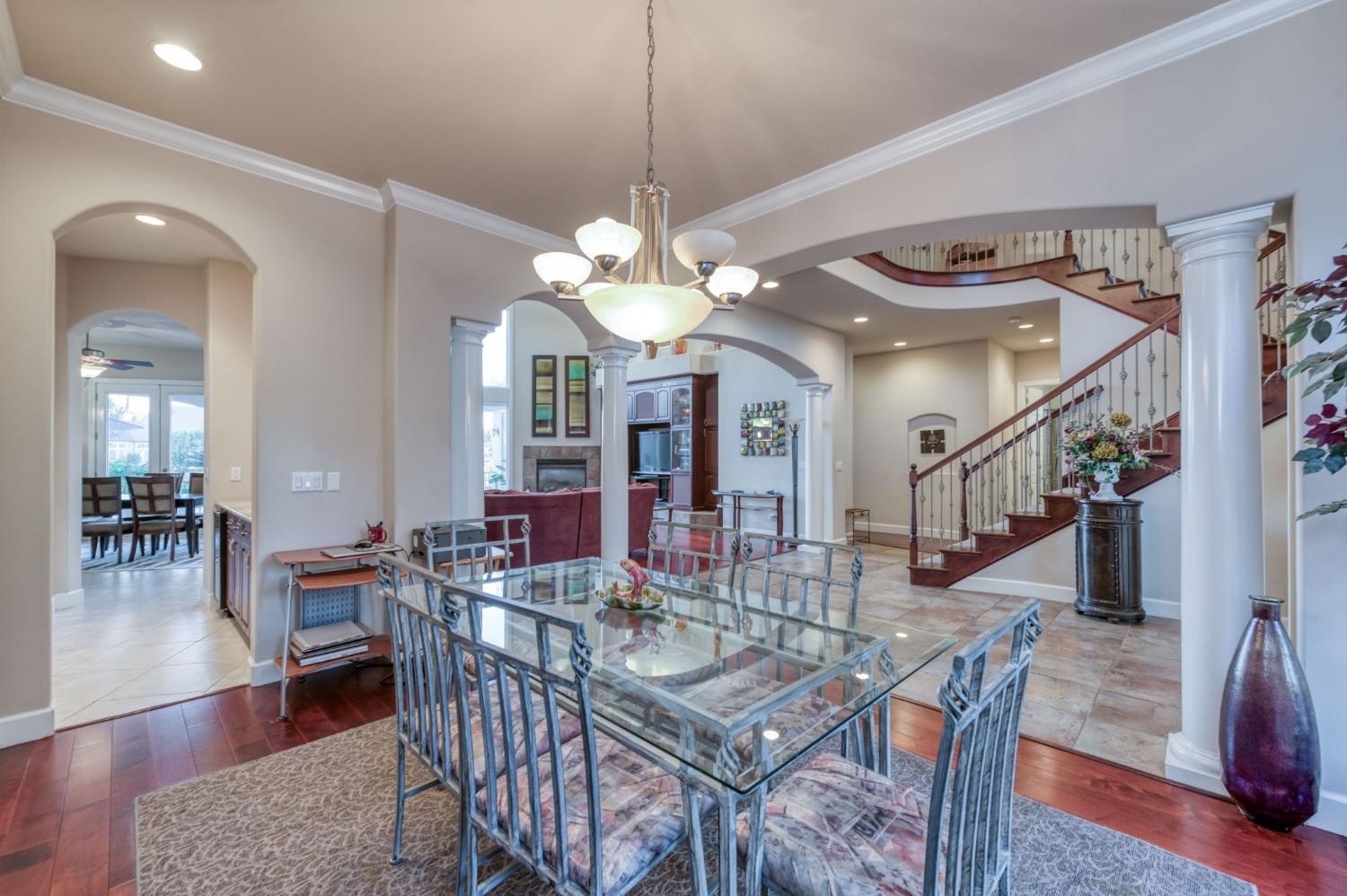 2723 W Lake Van Ness Circle