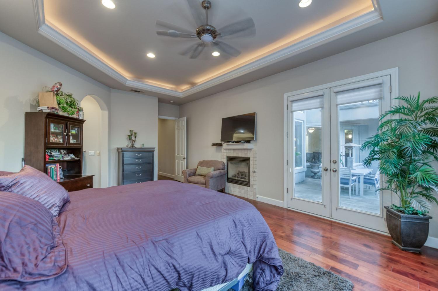 2723 W Lake Van Ness Circle