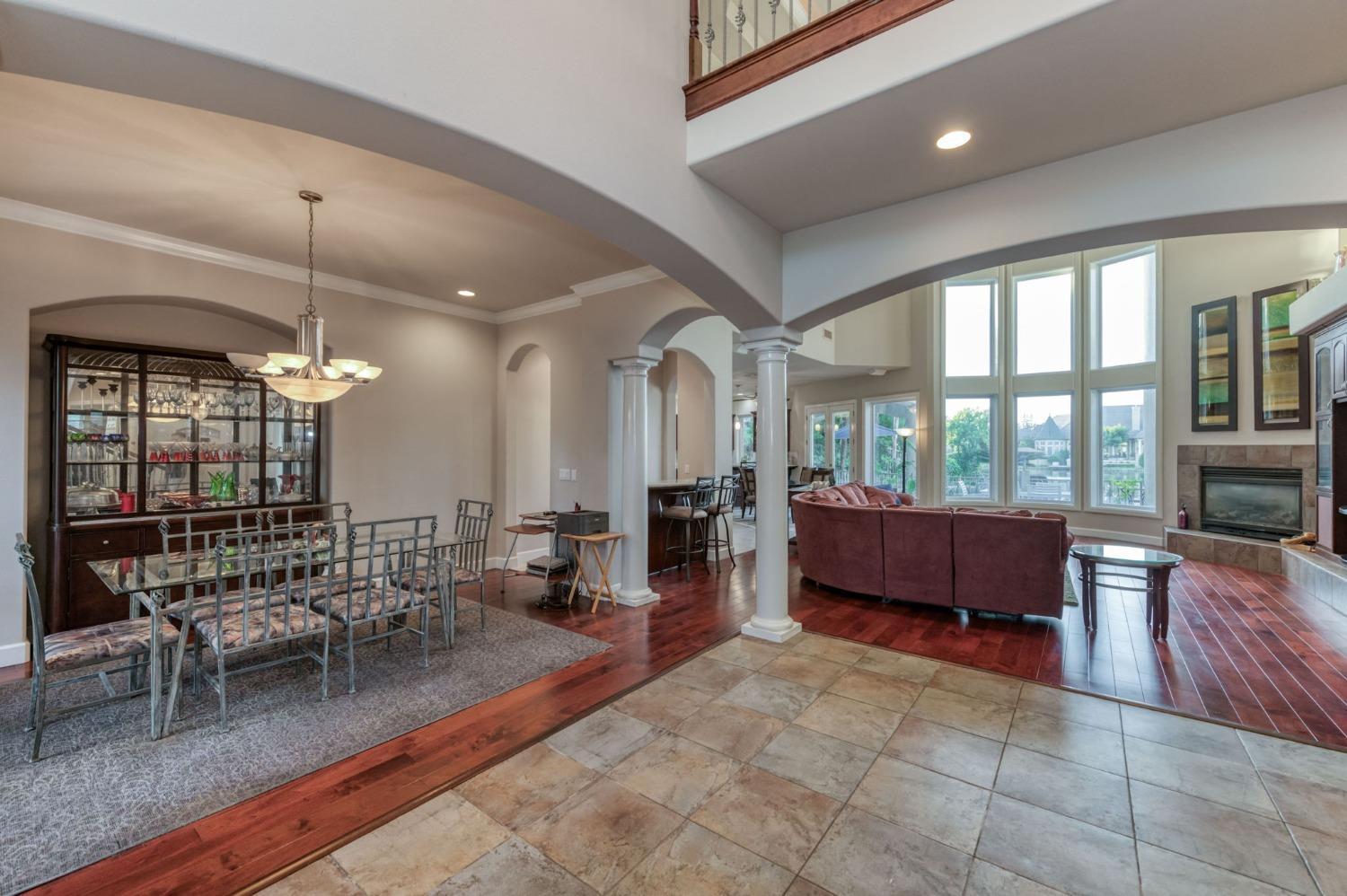 2723 W Lake Van Ness Circle