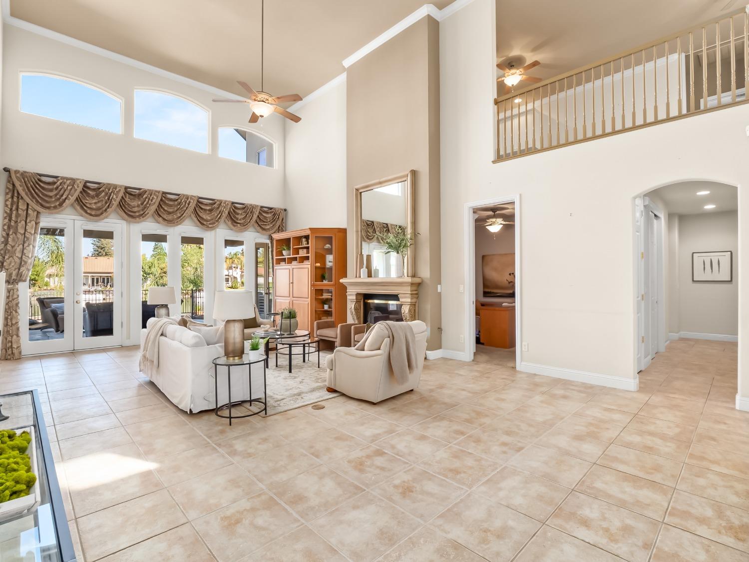2567 W Lake Van Ness Circle