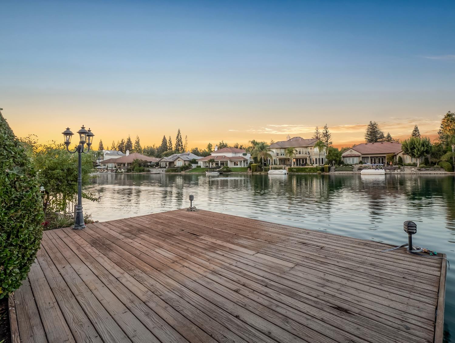 2567 W Lake Van Ness Circle