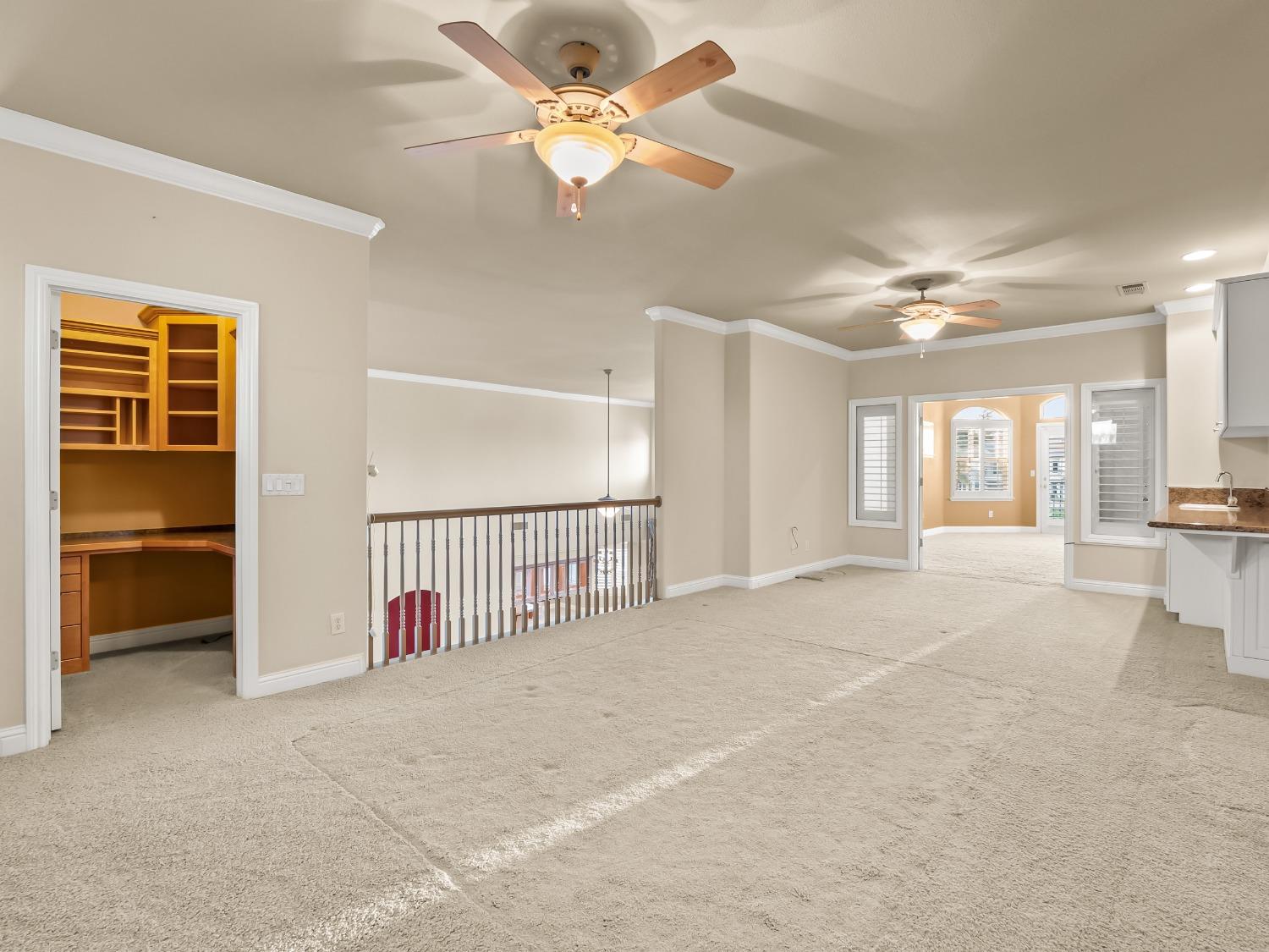 2567 W Lake Van Ness Circle