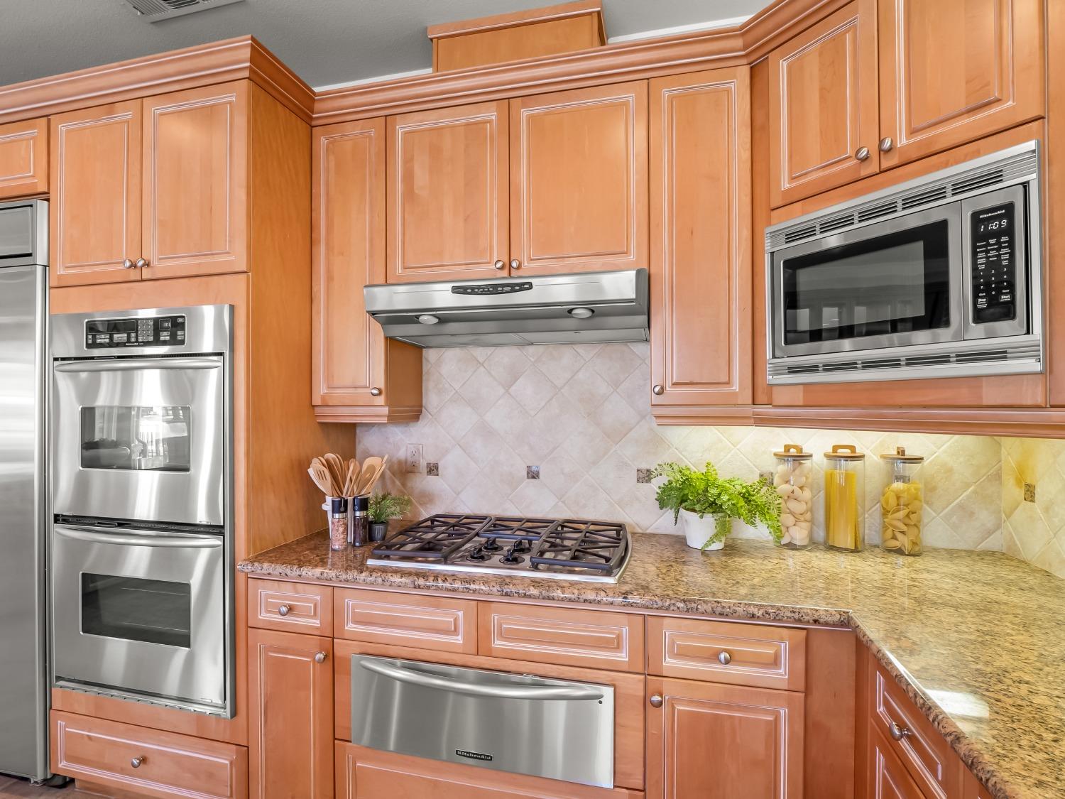 2567 W Lake Van Ness Circle