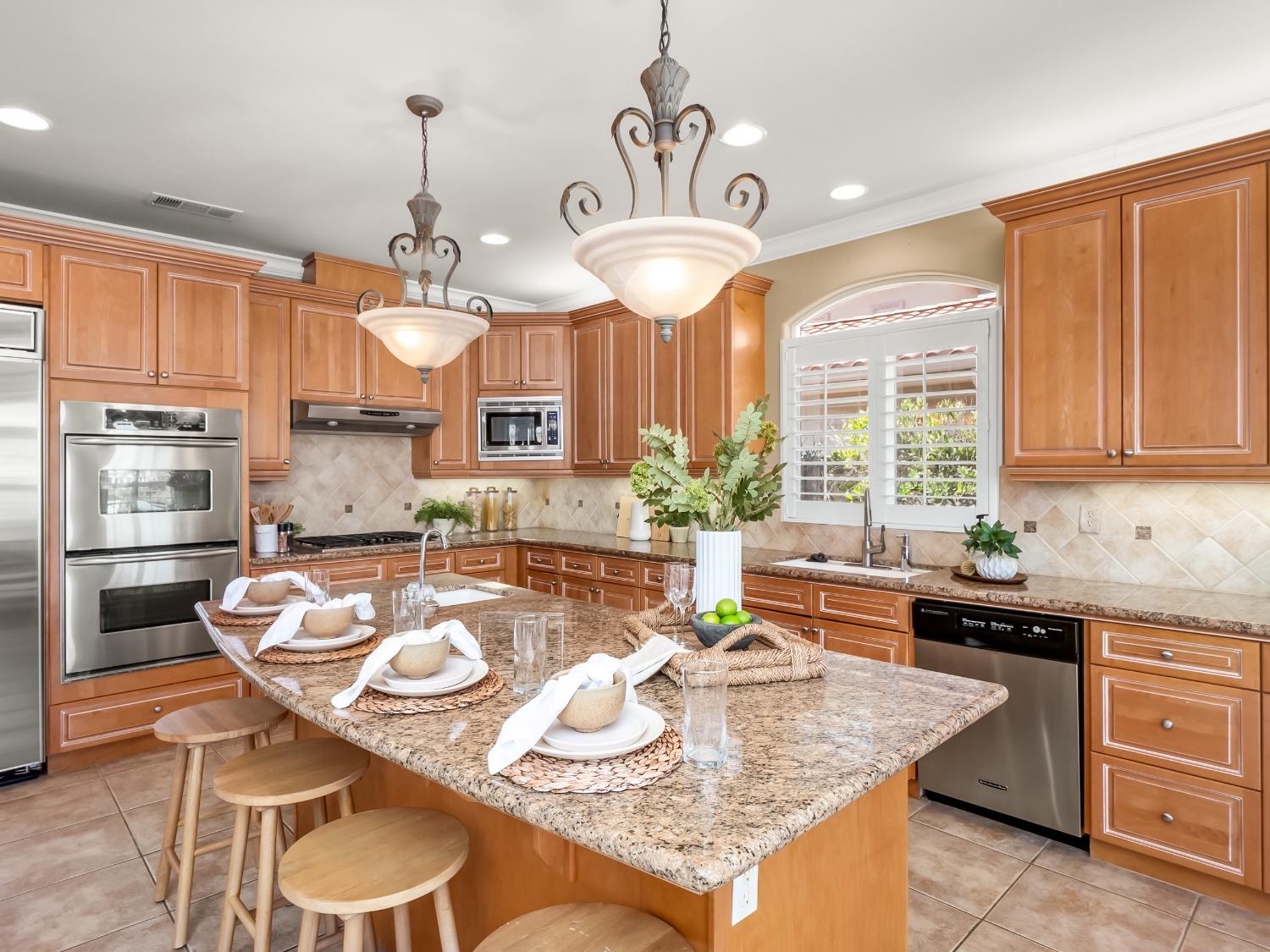 2567 W Lake Van Ness Circle