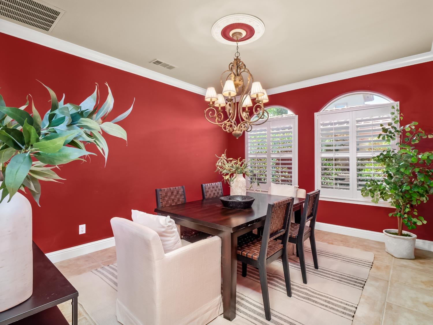 2567 W Lake Van Ness Circle