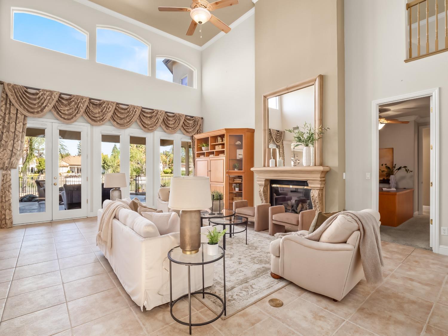 2567 W Lake Van Ness Circle