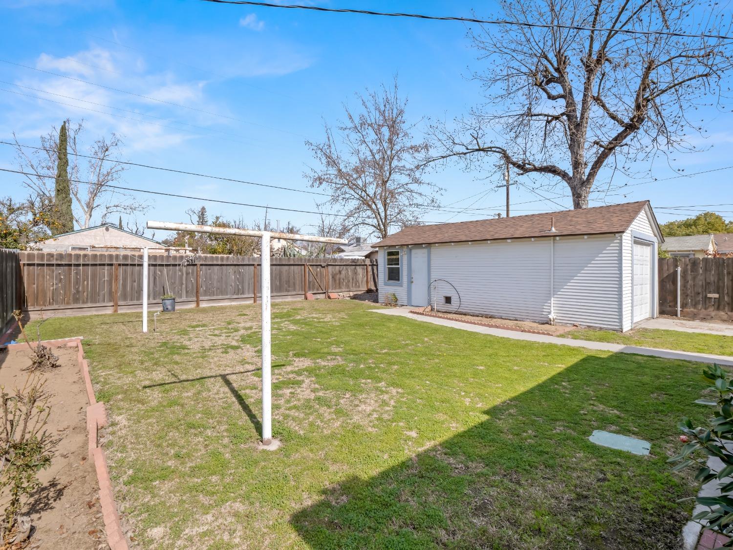 3621 E Mckenzie Avenue