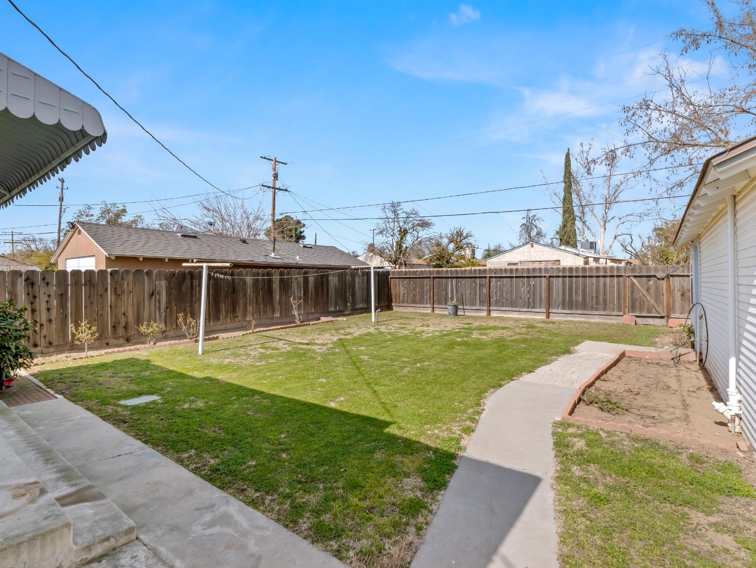3621 E Mckenzie Avenue
