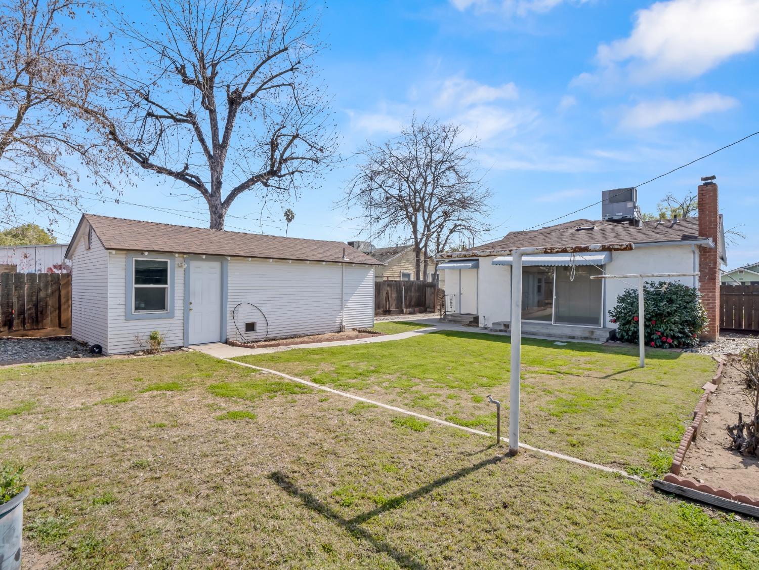 3621 E Mckenzie Avenue