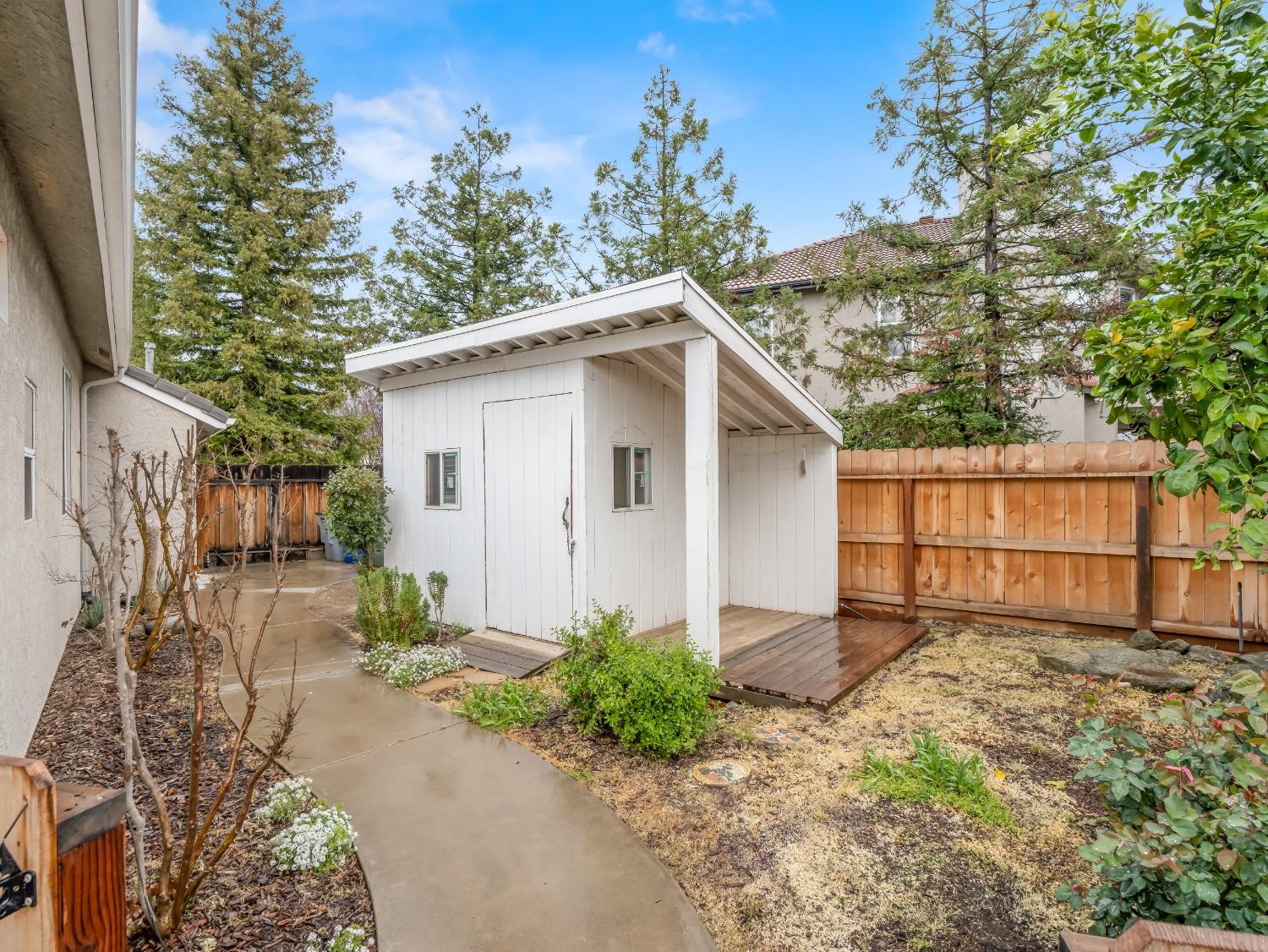 5603 W River Bottom Avenue