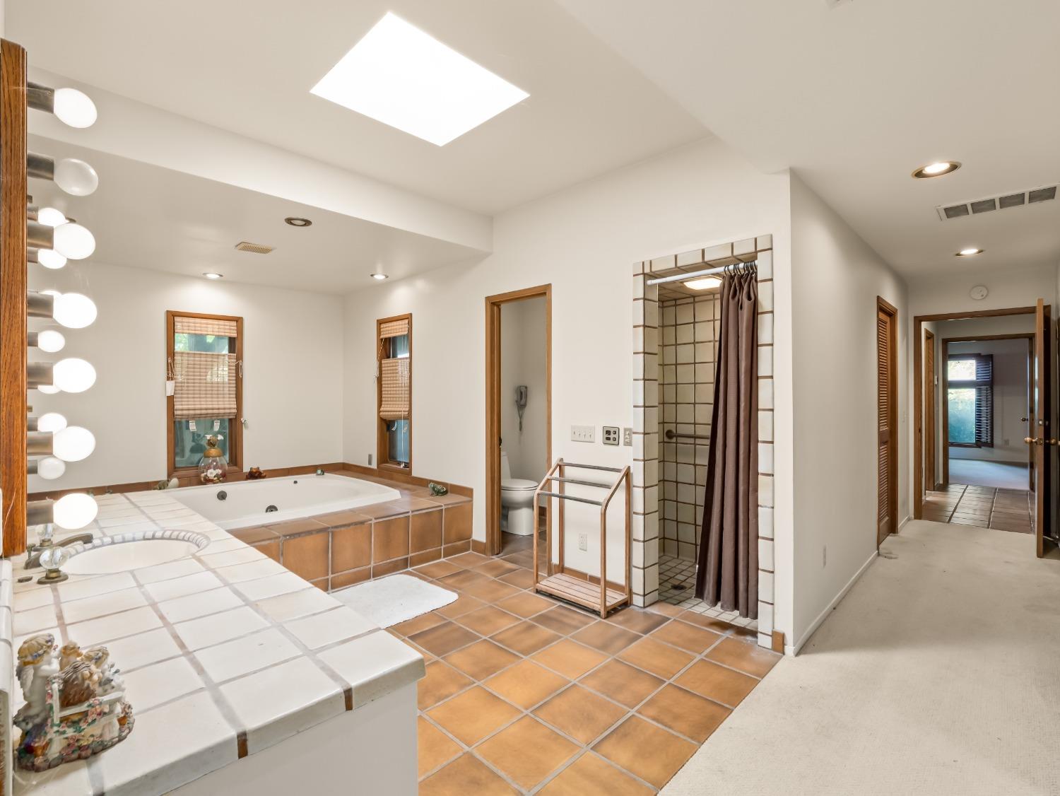 2414 Country Club Lane