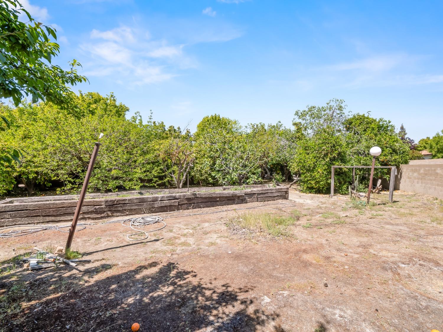 2414 Country Club Lane