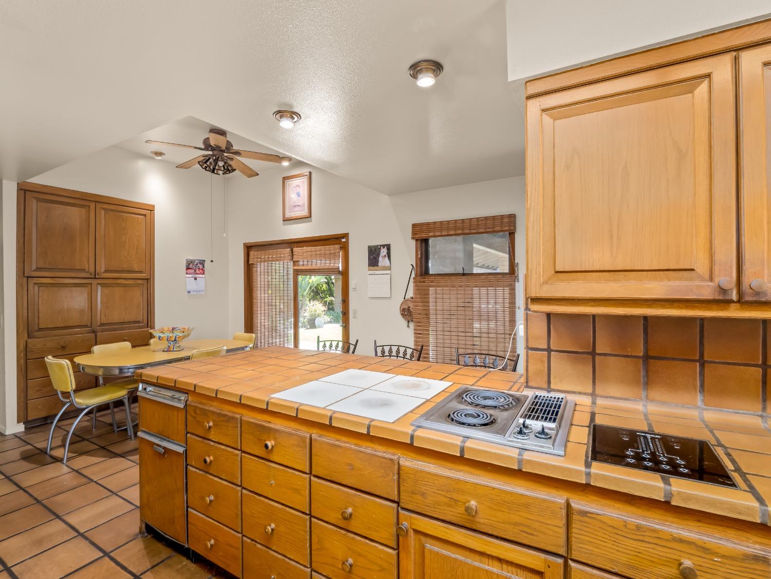 2414 Country Club Lane