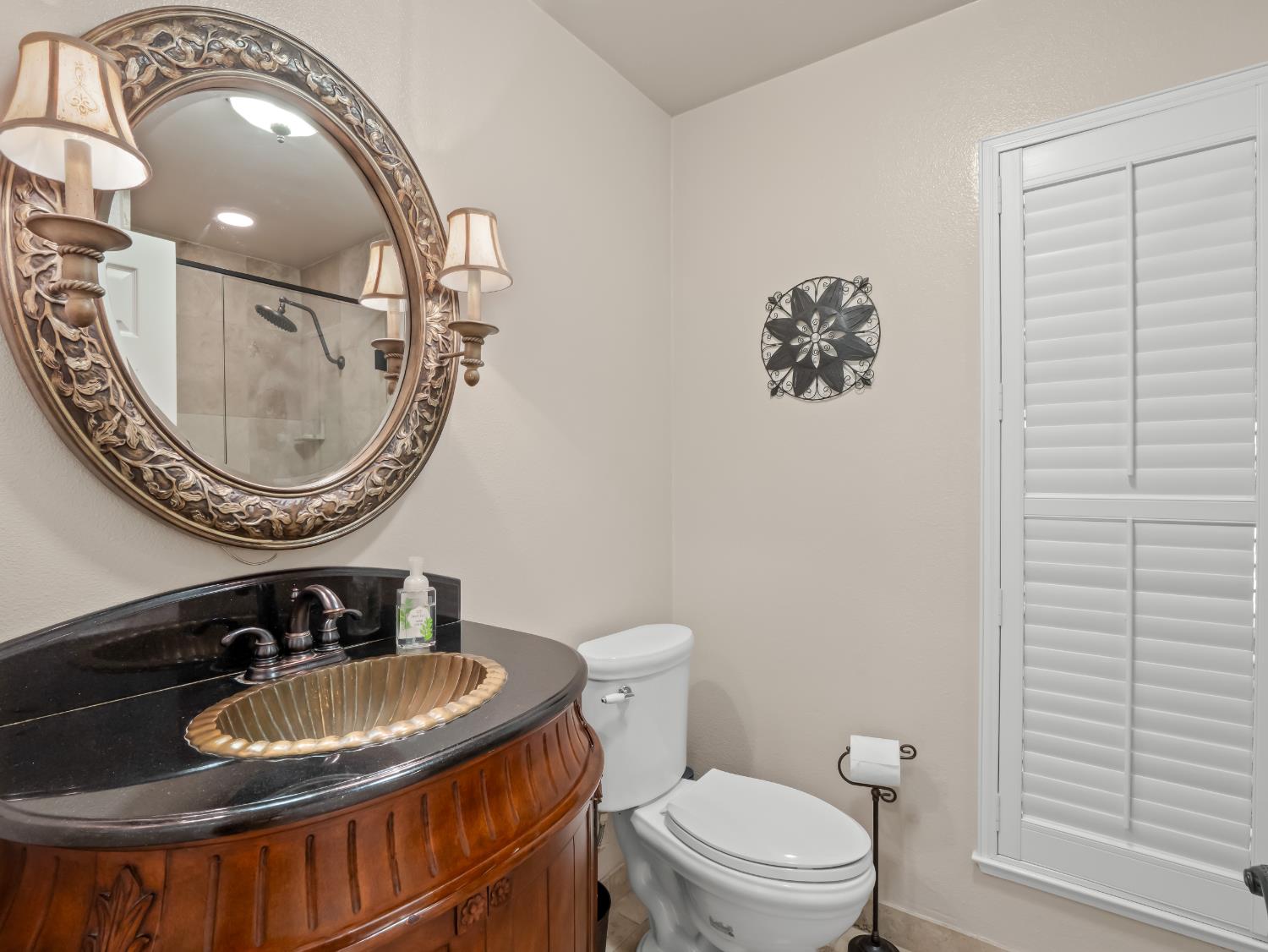 811 E Country View Circle