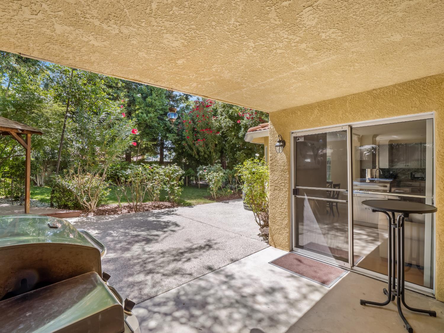 811 E Country View Circle
