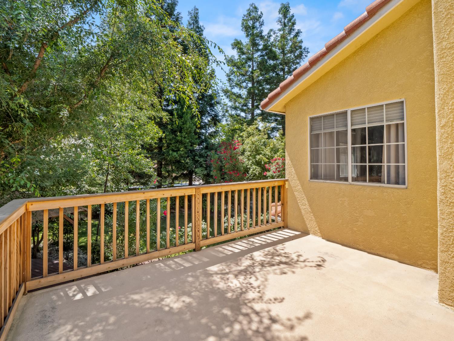 811 E Country View Circle