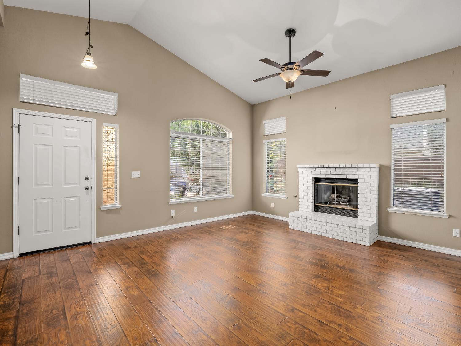 10613 N Sea Shell
