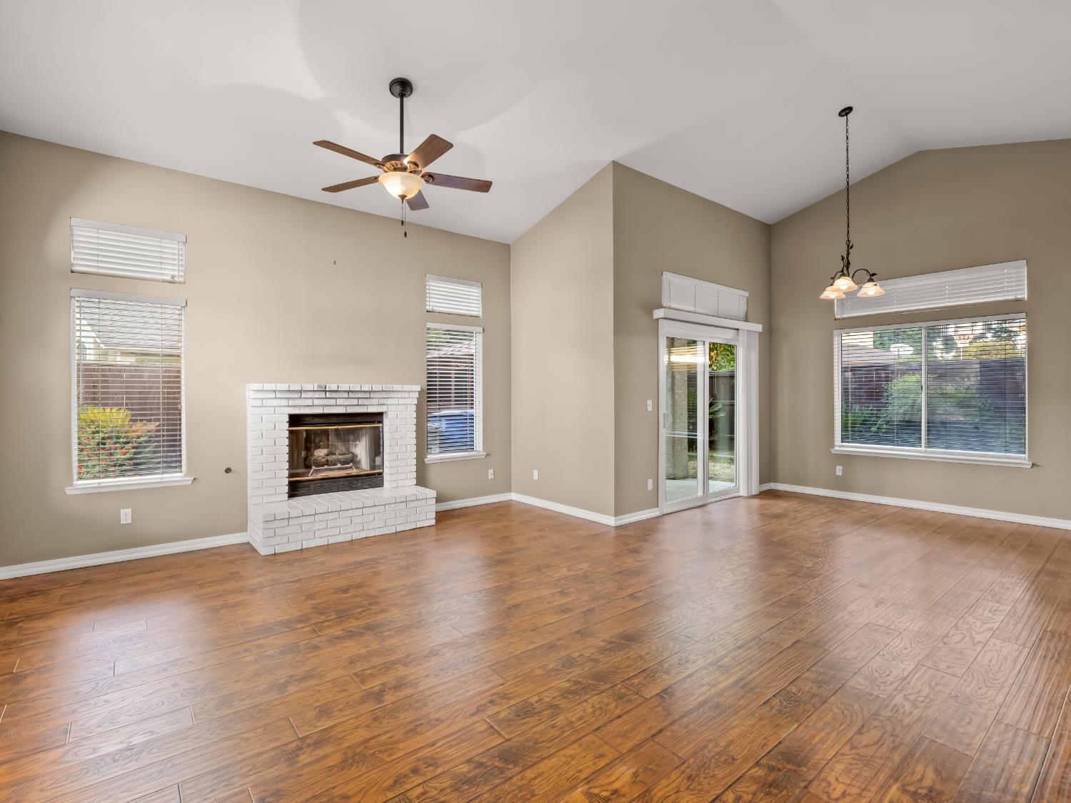 10613 N Sea Shell