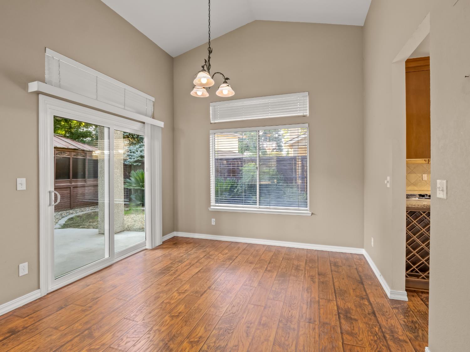 10613 N Sea Shell