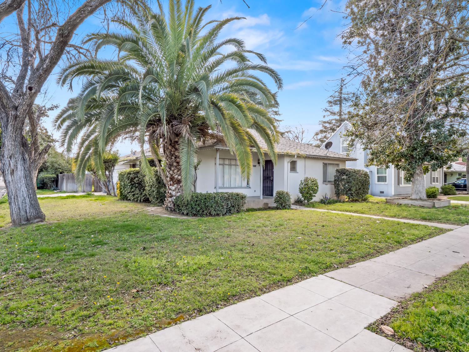 303 W Fedora Avenue