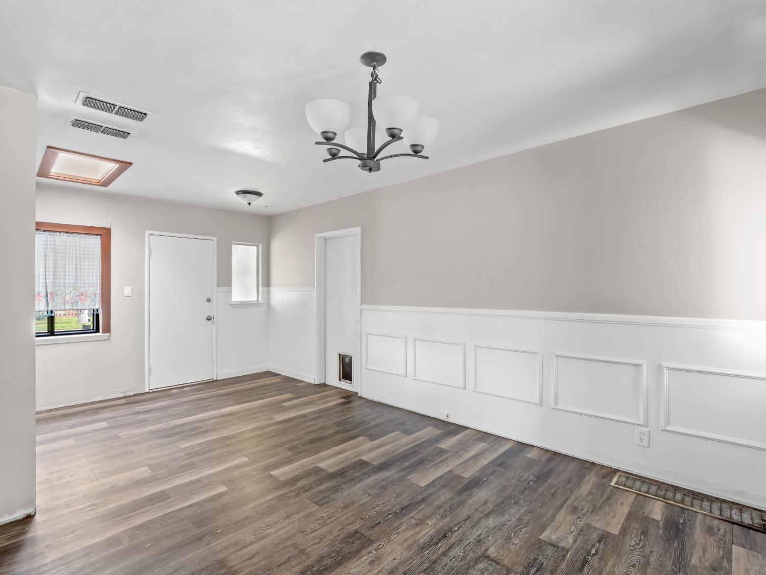 303 W Fedora Avenue