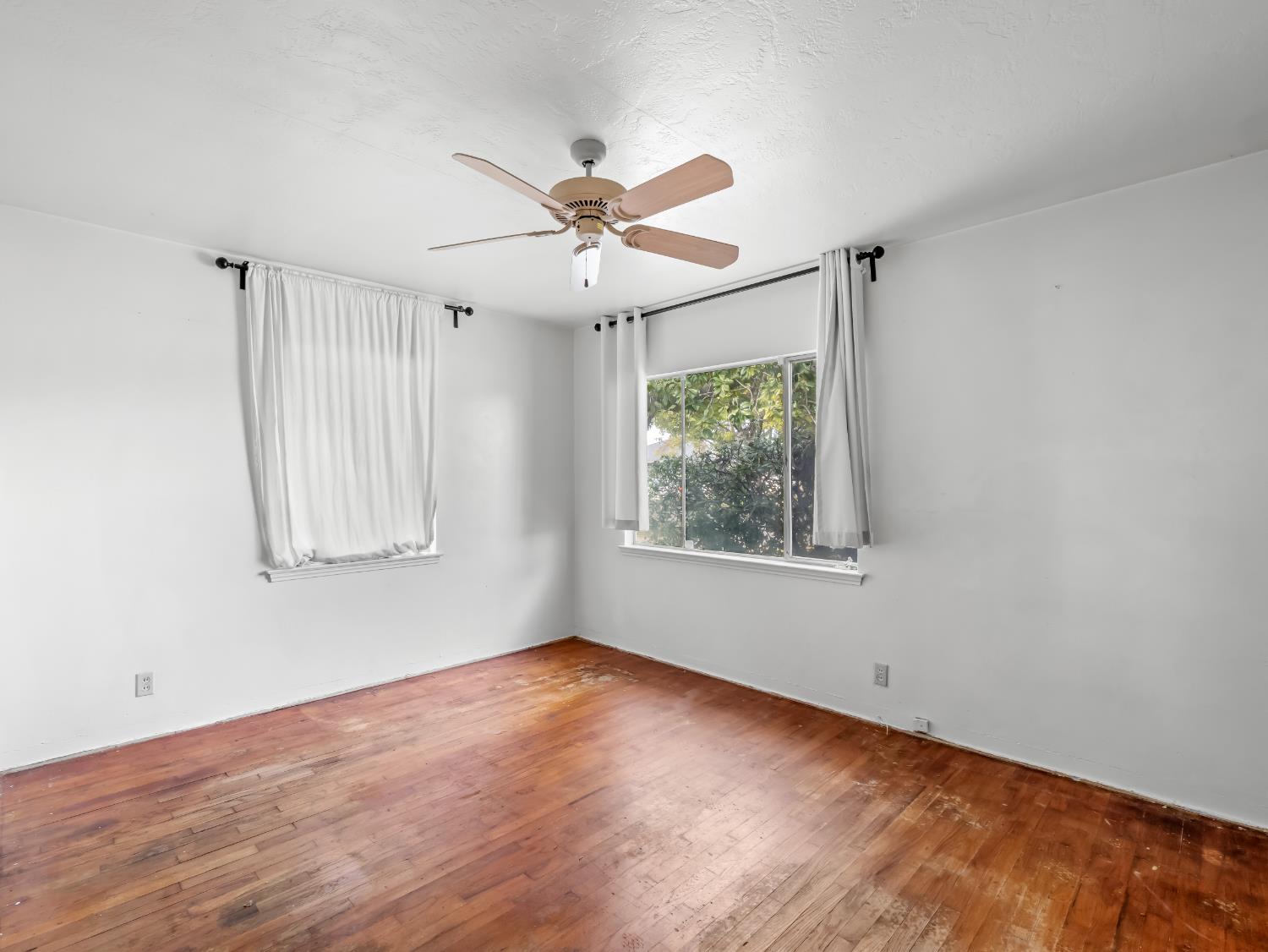 303 W Fedora Avenue