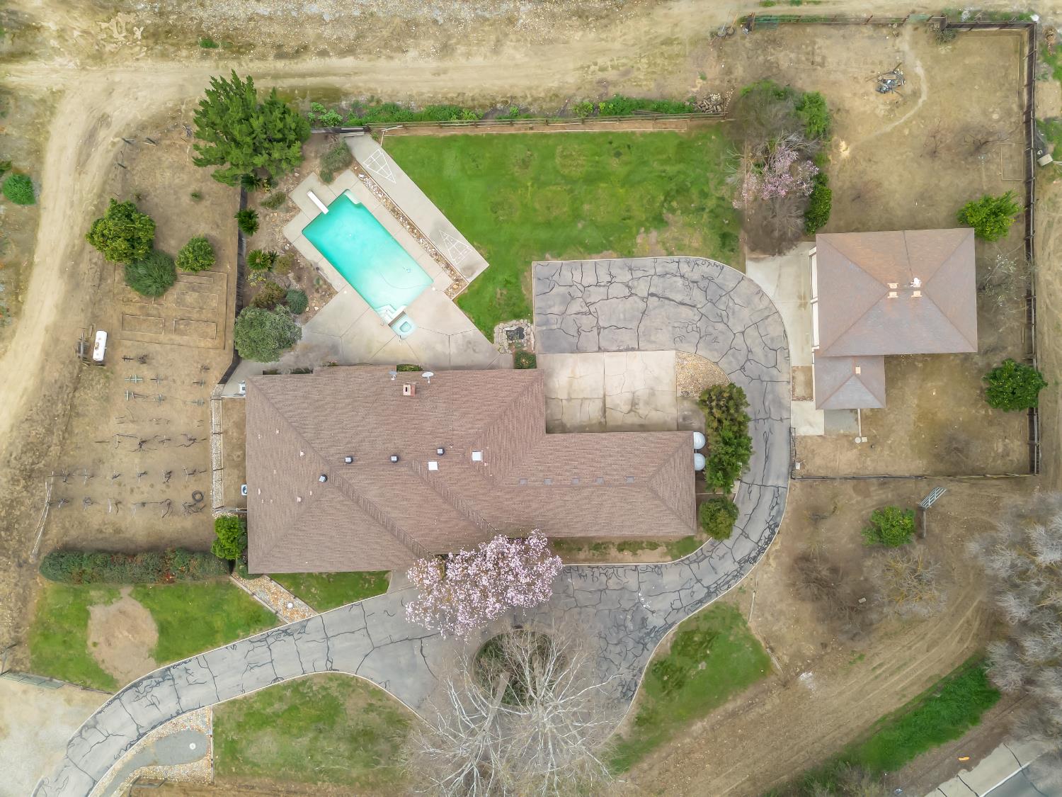 19240 E Trimmer Springs Road