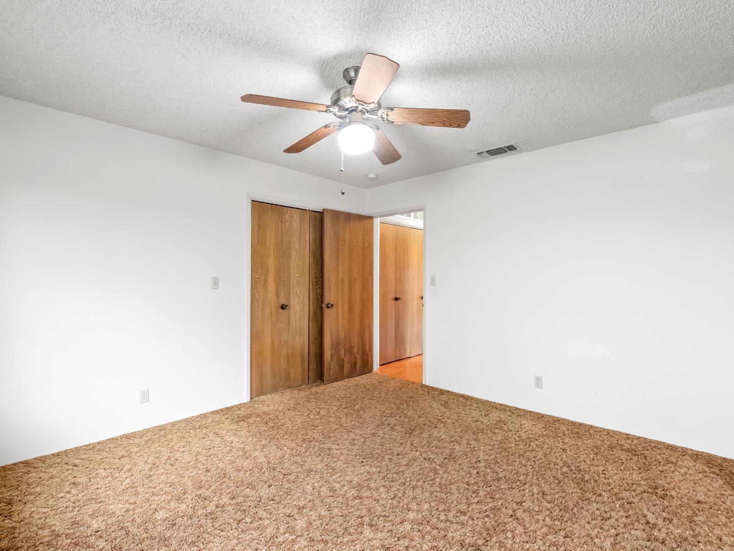 19240 E Trimmer Springs Road