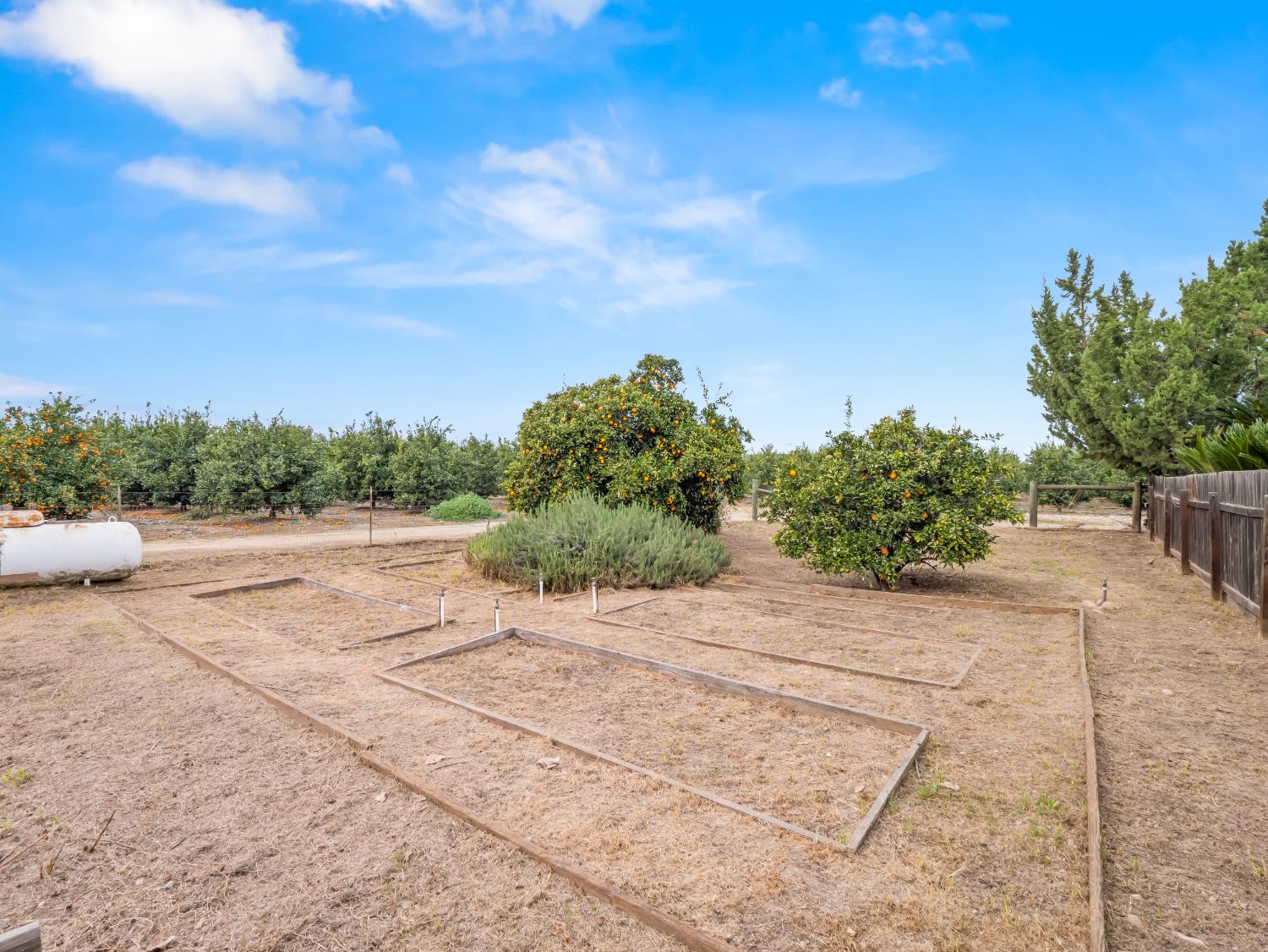 19240 E Trimmer Springs Road