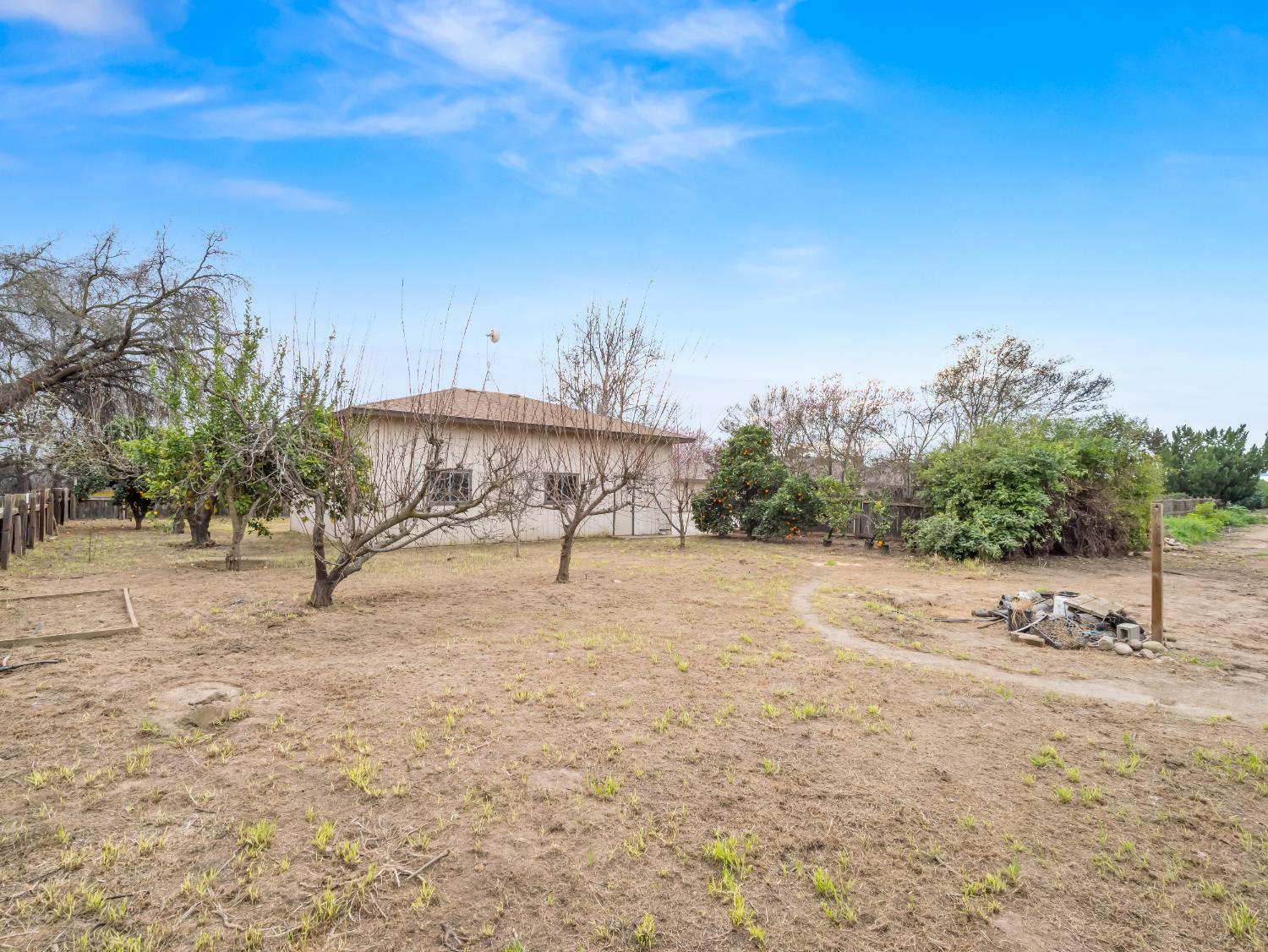 19240 E Trimmer Springs Road