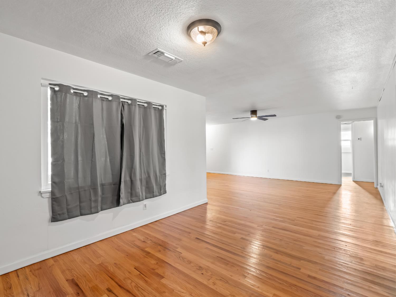 732 W Cortland Avenue