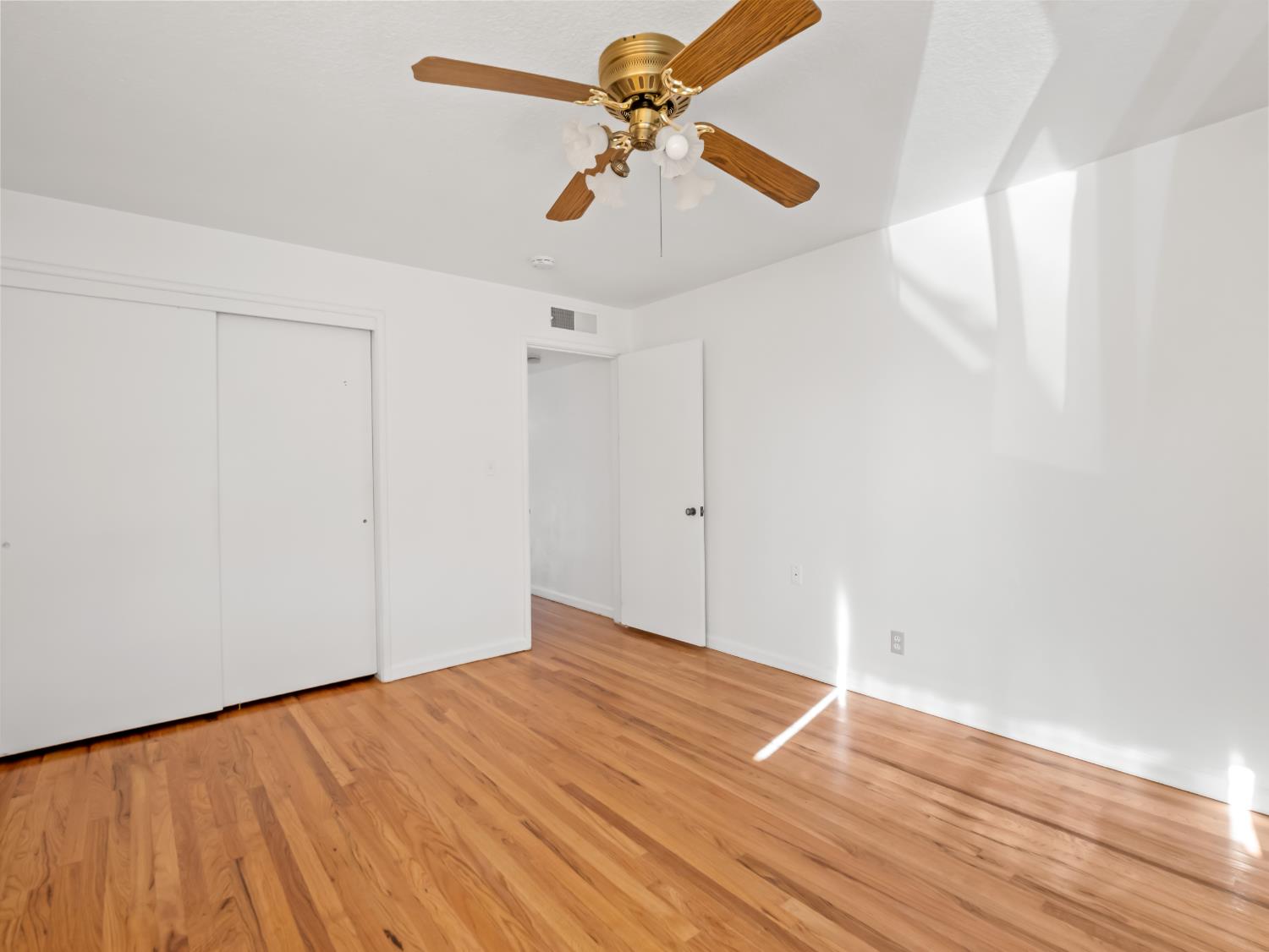 732 W Cortland Avenue