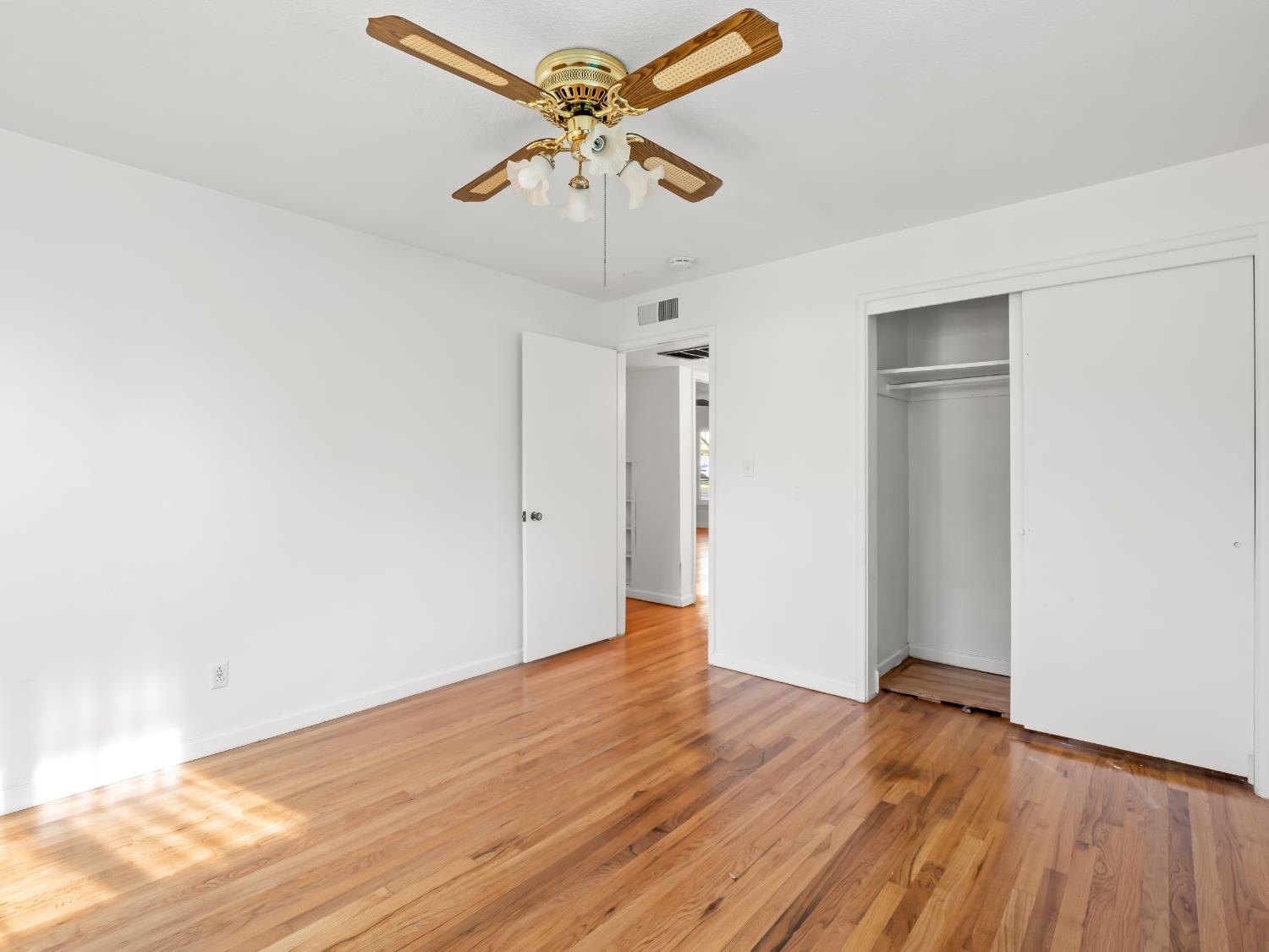 732 W Cortland Avenue