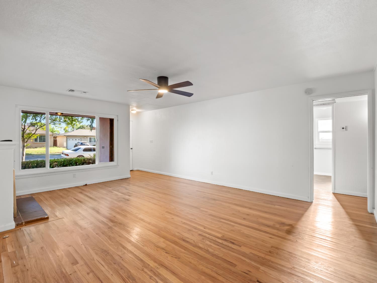 732 W Cortland Avenue