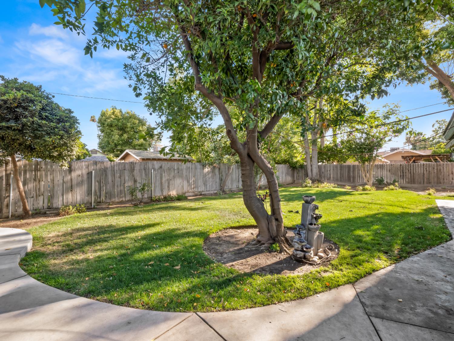 801 N Safford Avenue
