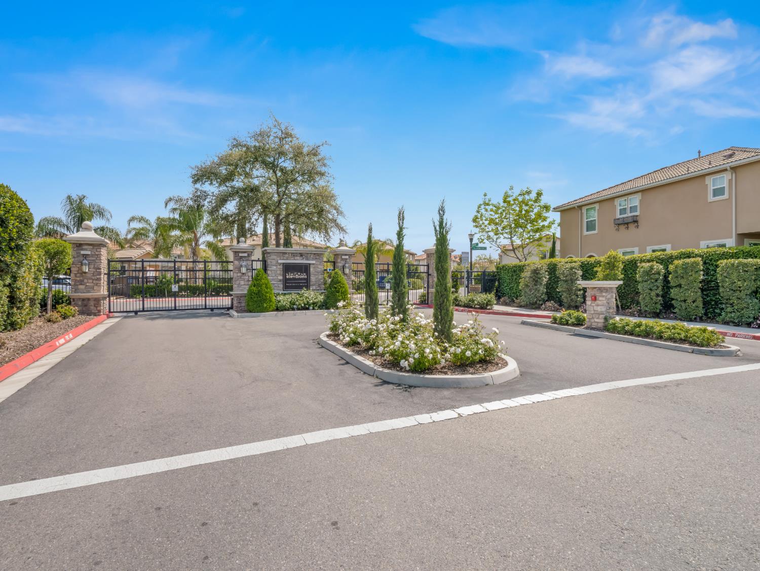 3243 W Nobility Drive
