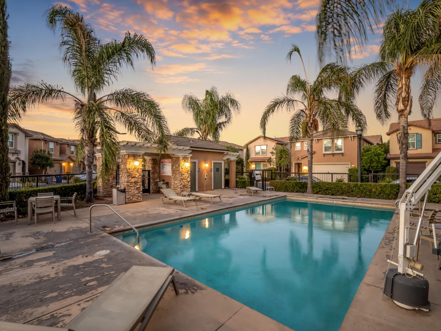 3243 W Nobility Drive