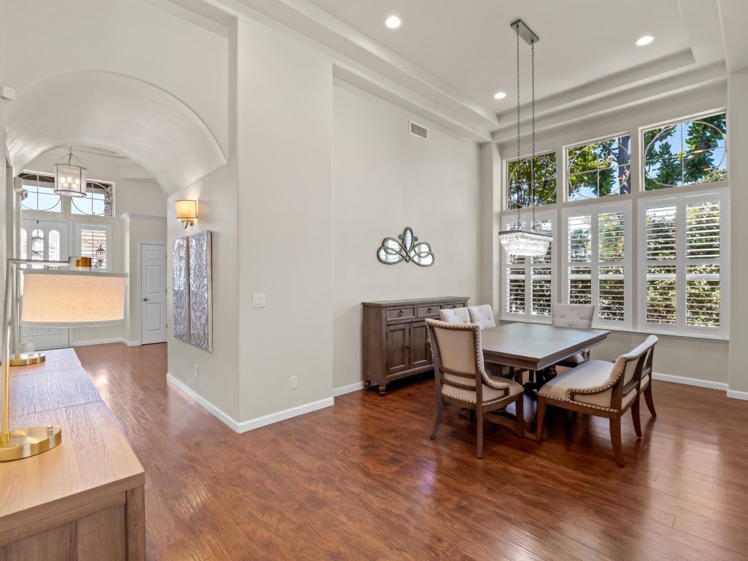 902 E Mill Creek Drive