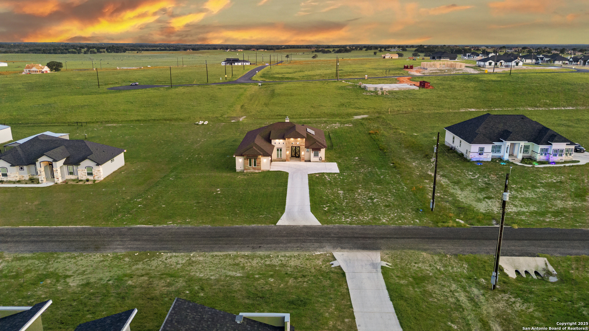 140 Summer Meadow Dr