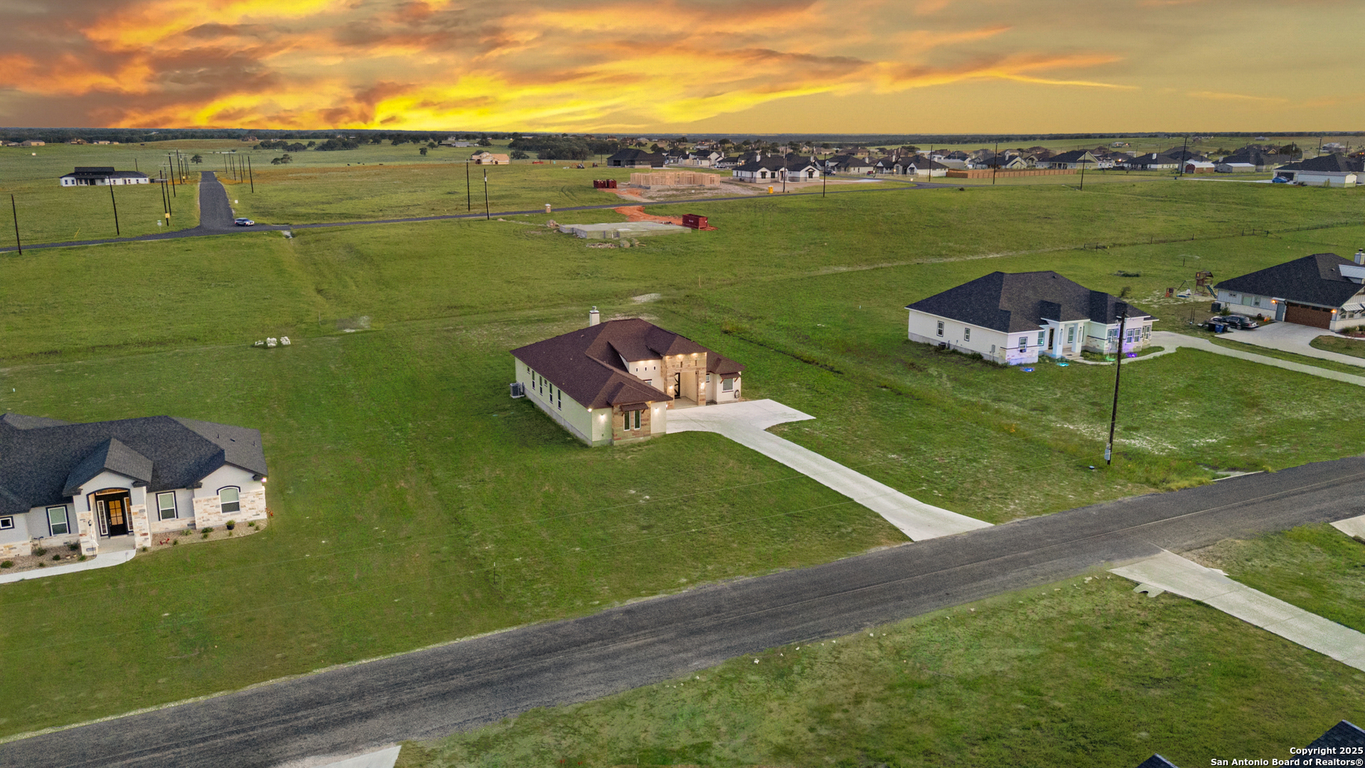 140 Summer Meadow Dr