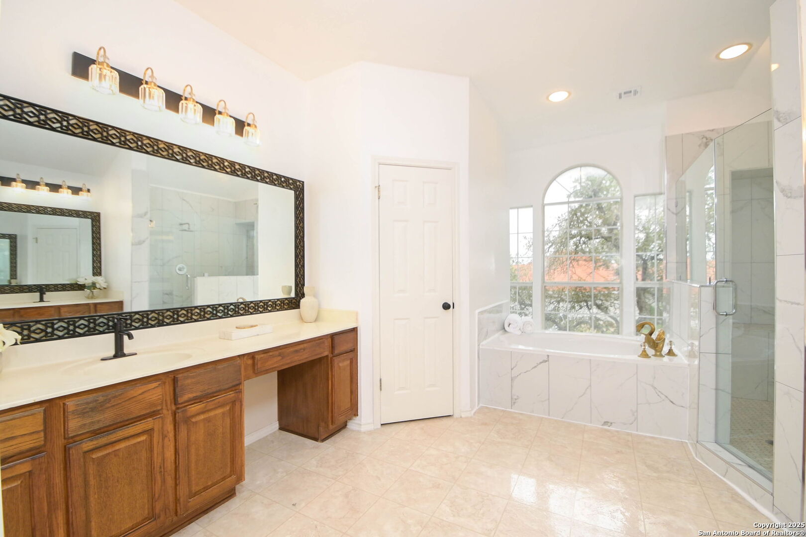 11418 Lago Vista