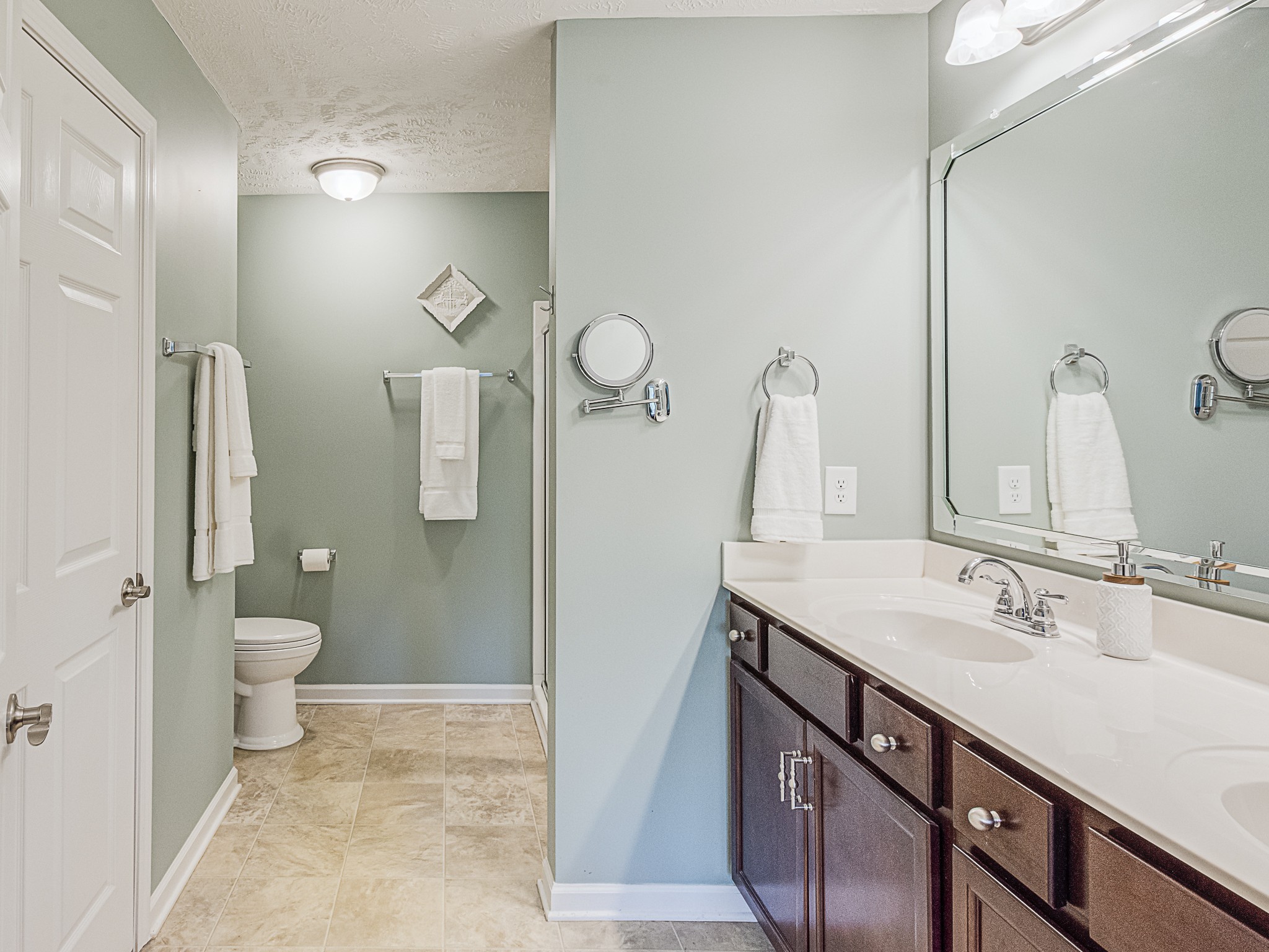 395 Devon Chase Hl Unit: 6402