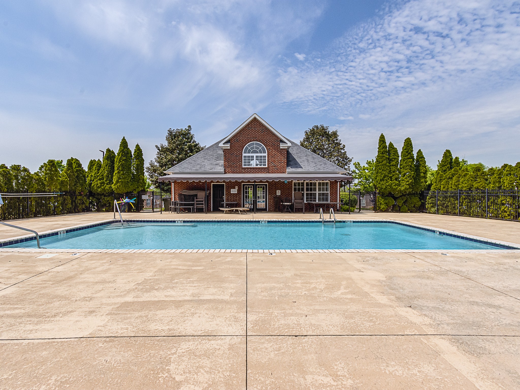 395 Devon Chase Hl Unit: 6402