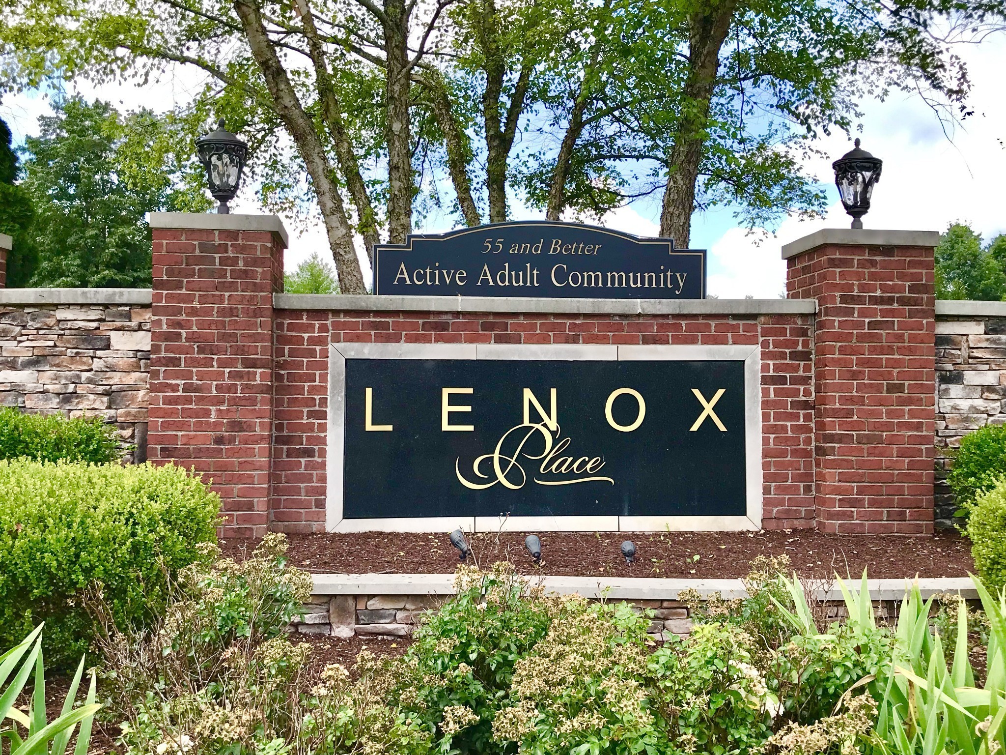 395 Devon Chase Hl Unit: 6402