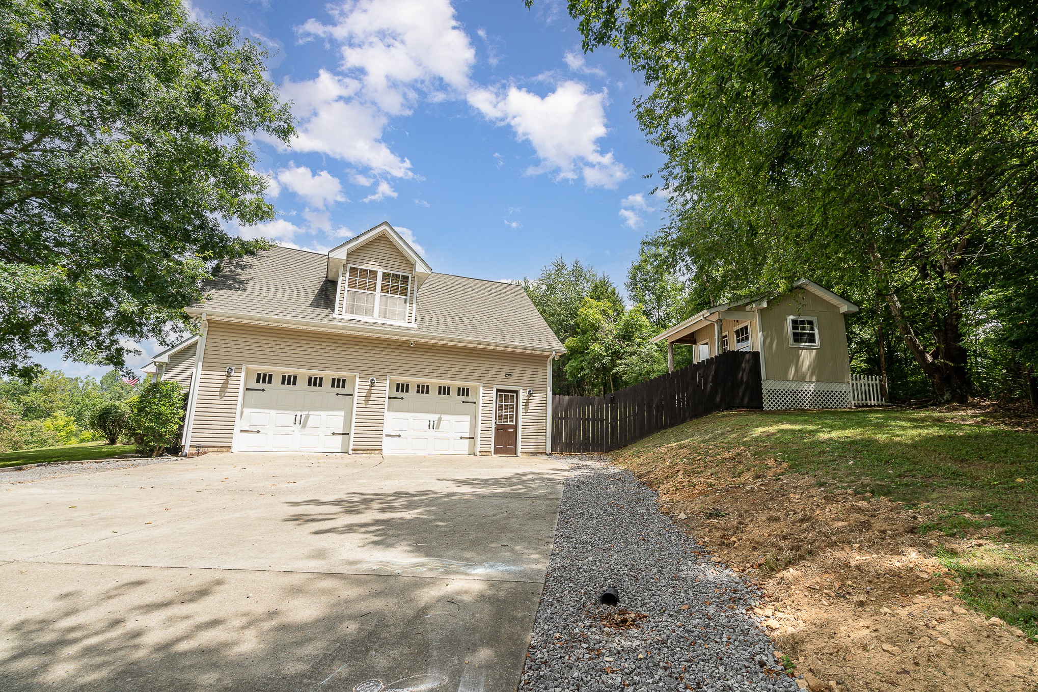 1024 Smith Thompson Rd