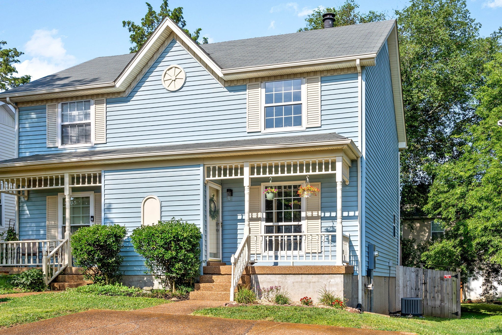112 Champney Ct