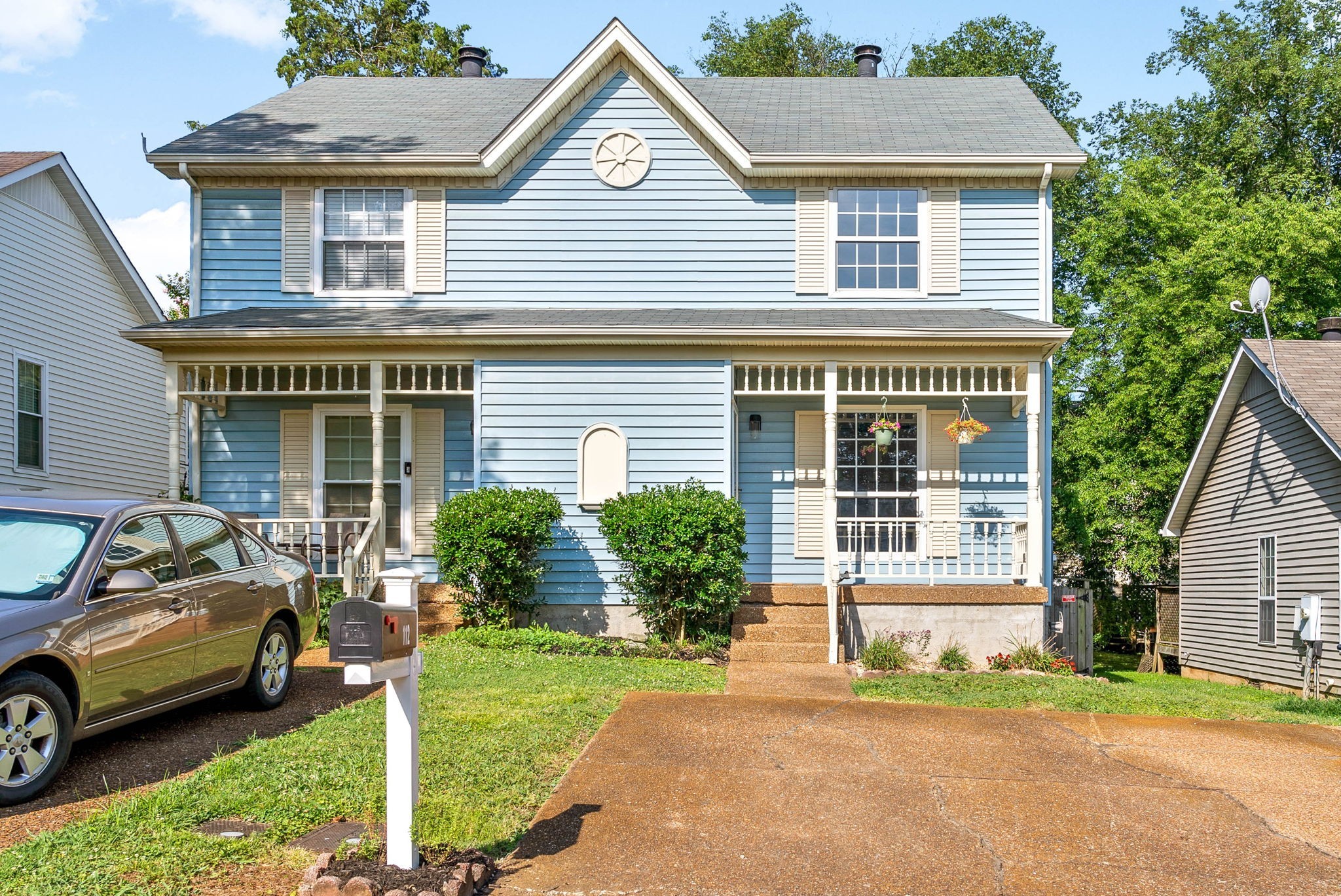 112 Champney Ct