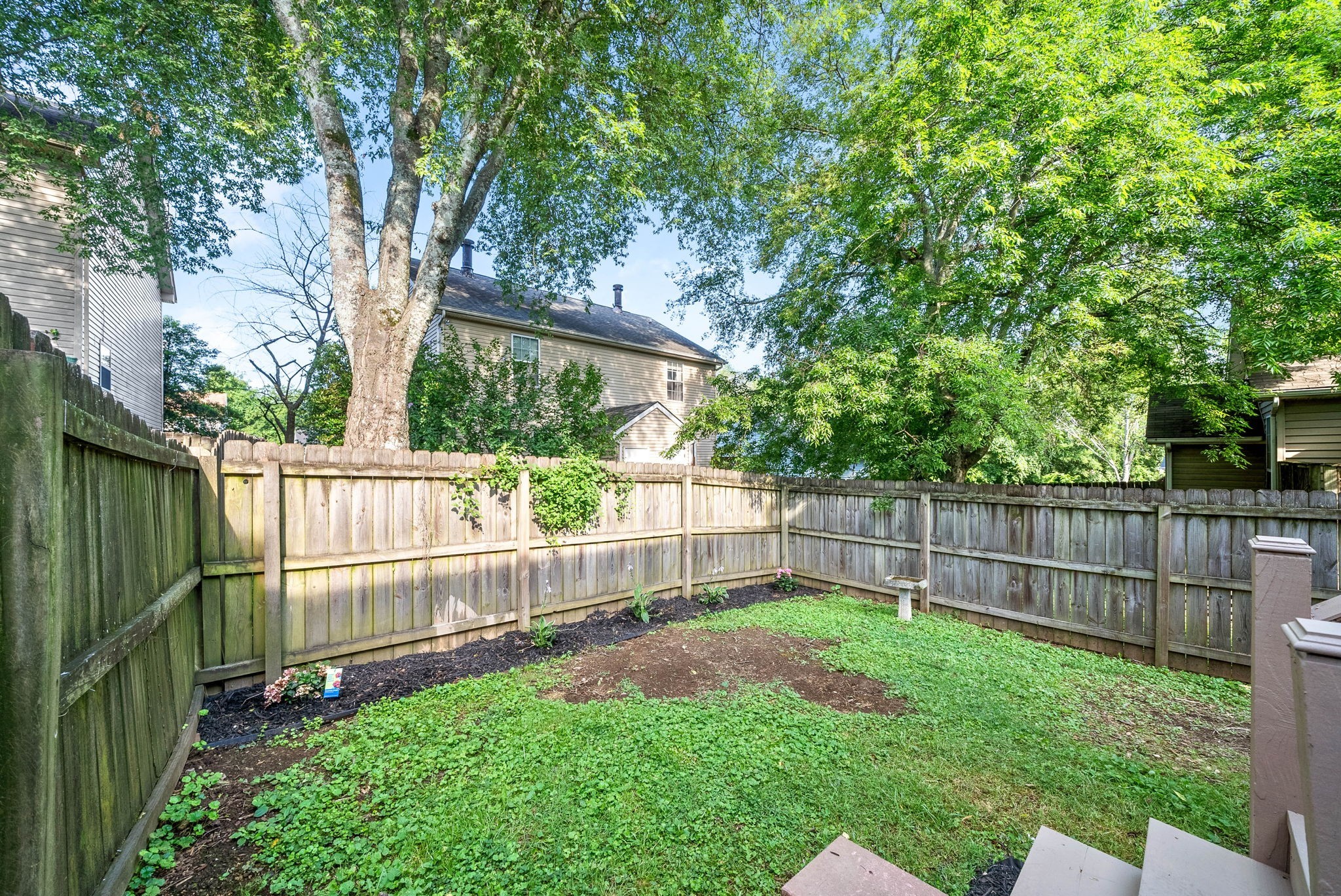 112 Champney Ct